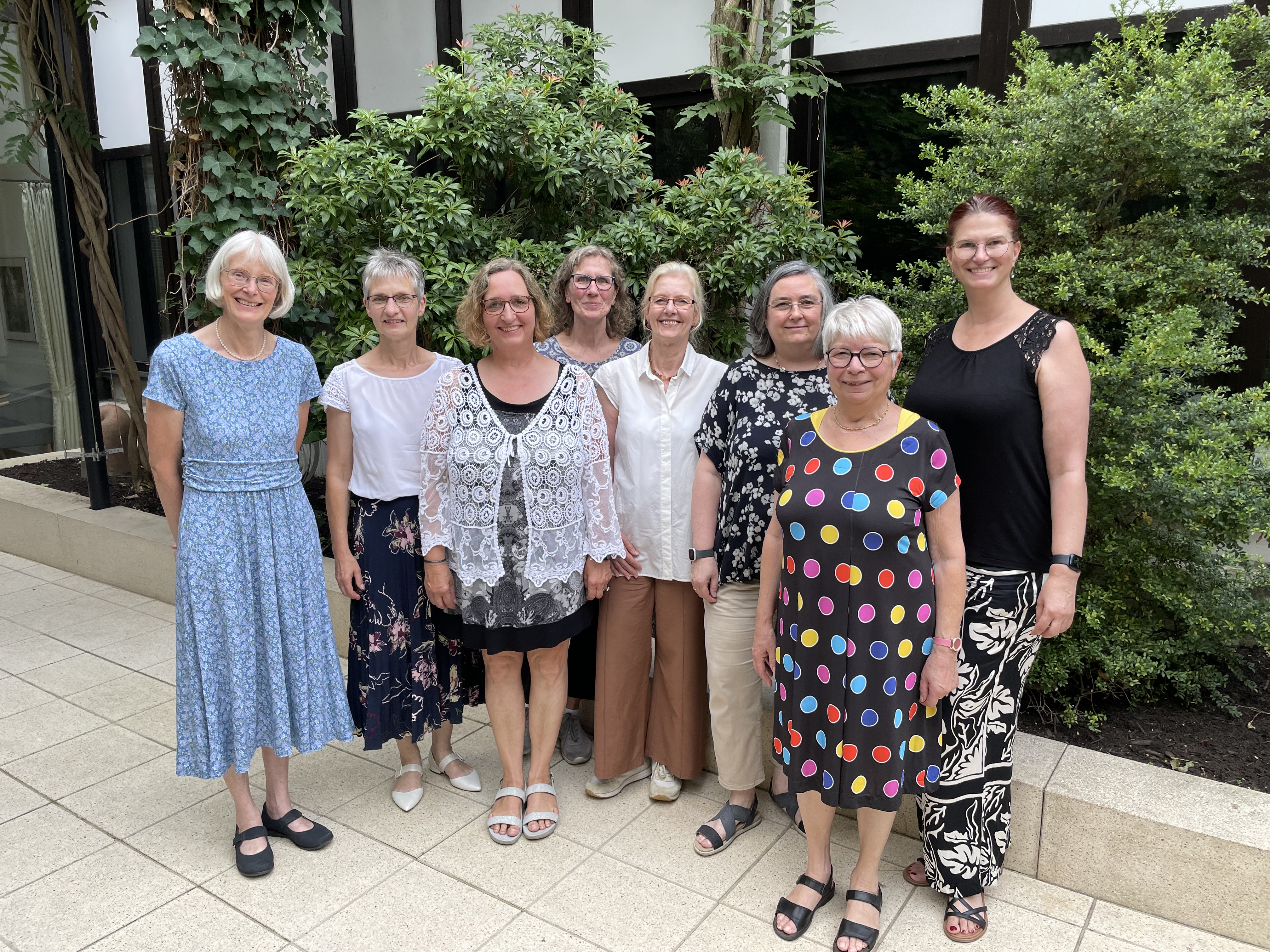 Vorstandswahl am 03. August 2026<br /><br /><strong>Unsere Vorstandsmitglieder</strong>: Gabriele Dreischulte, Claudia Brünger, Sabine Renziehausen, Ursula Janas, Andrea Schoch, Uta Schmidt, Marianne Tophoven, Wiebke Szameit Vorstandswahl am 03. August 2026<br /><br /><strong>Unsere Vorstandsmitglieder</strong>: Gabriele Dreischulte, Claudia Brünger, Sabine Renziehausen, Ursula Janas, Andrea Schoch, Uta Schmidt, Marianne Tophoven, Wiebke Szameit